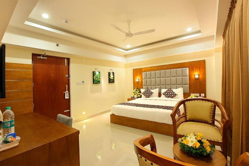 Lumbini Supreme 호텔 Thrissur 외부 사진