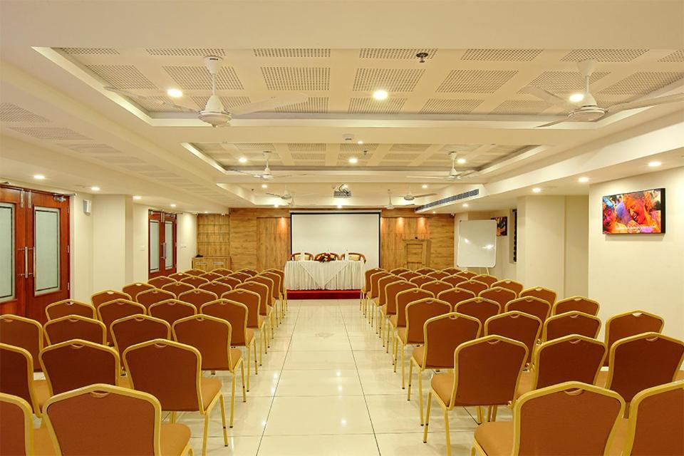 Lumbini Supreme 호텔 Thrissur 외부 사진