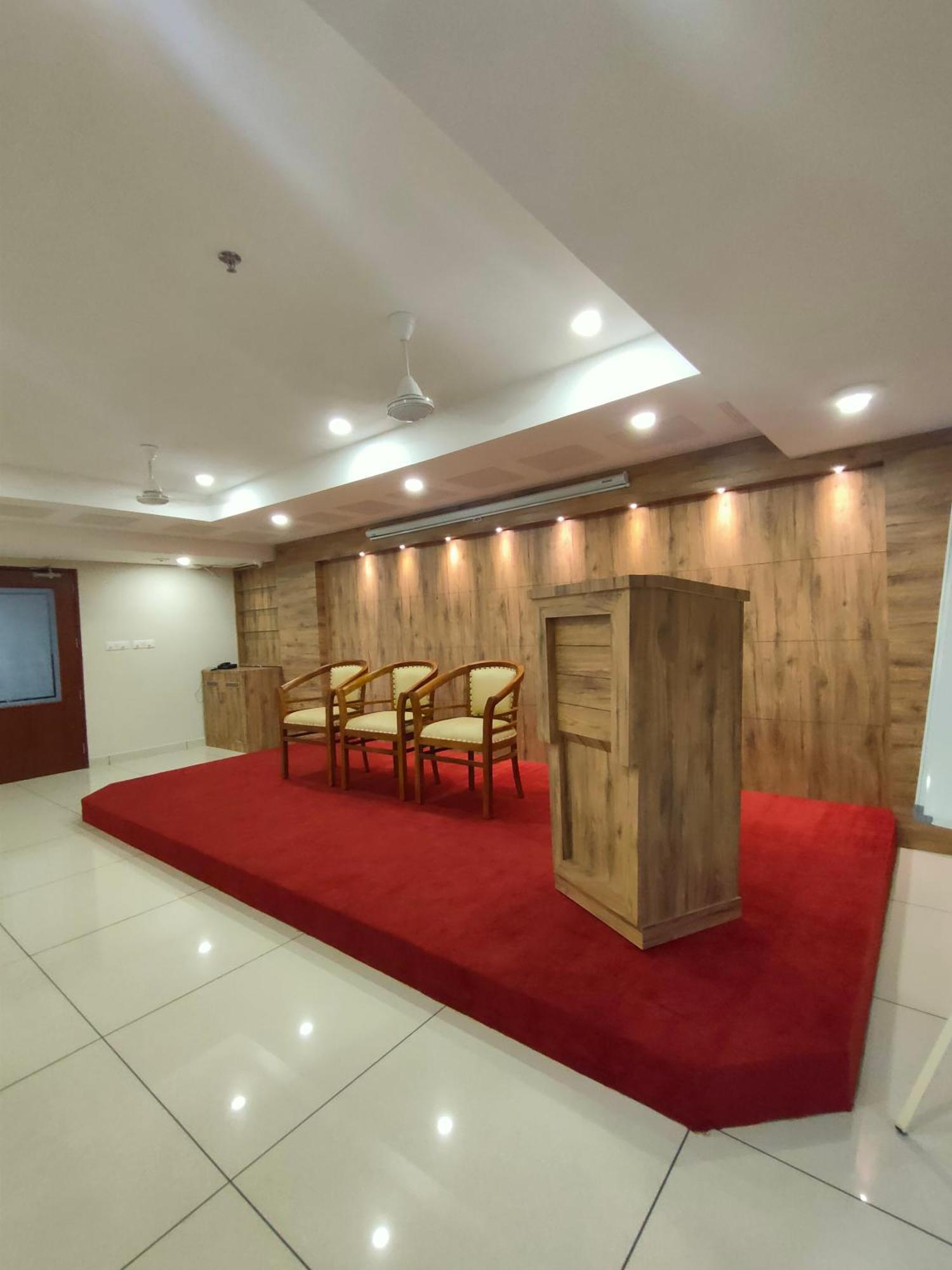 Lumbini Supreme 호텔 Thrissur 외부 사진