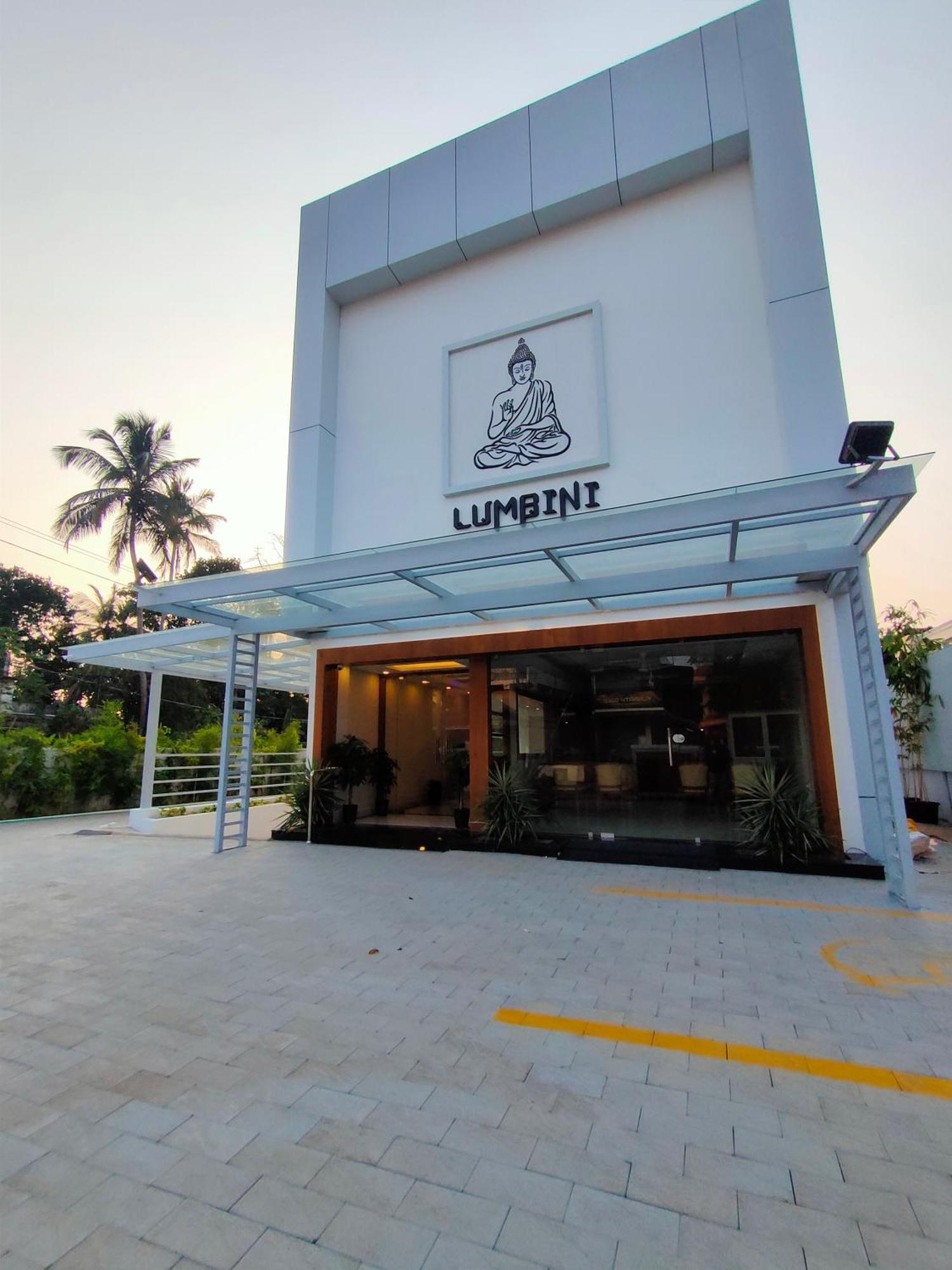 Lumbini Supreme 호텔 Thrissur 외부 사진
